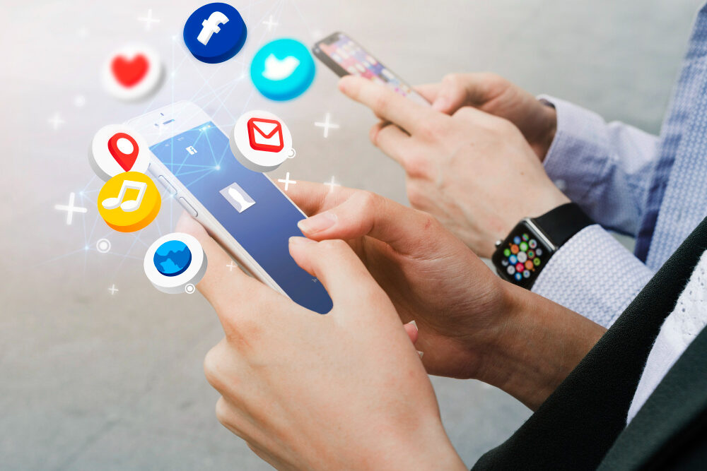 2150208242 Social Media